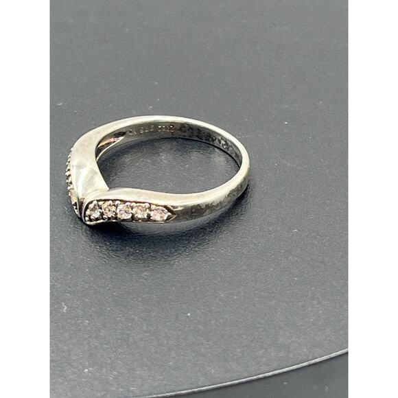 CA DQ CZ 925 Sterling Silver Diamonique Cubic Zirconia Band V Ring Sz 7.5 - Picture 2 of 10